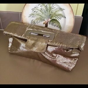 Bijoux Terner clutch purse gold in excellent condition. Formal, Christma…